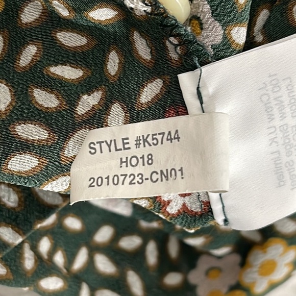 MADEWELL Silk Button-Back Tie Tee in Dropleaf Floral Size Small - Picture 9 of 11